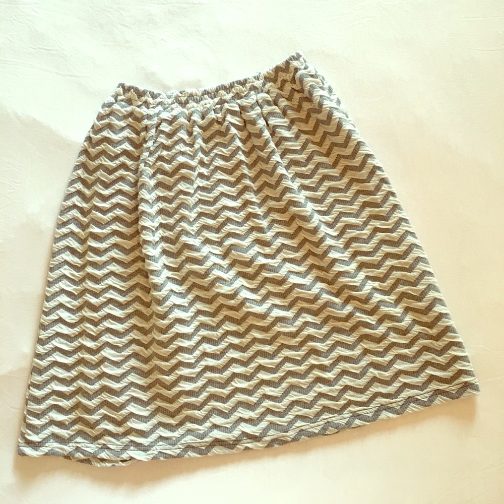 Market & Spruce Chevron Skirt NWOT